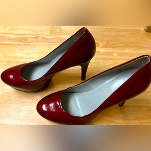 Calvin Klein Gorgeous Kendall 71/2 M Stiletto’s Excellent Condition With Box